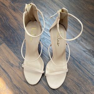 Lulu’s Beige heels